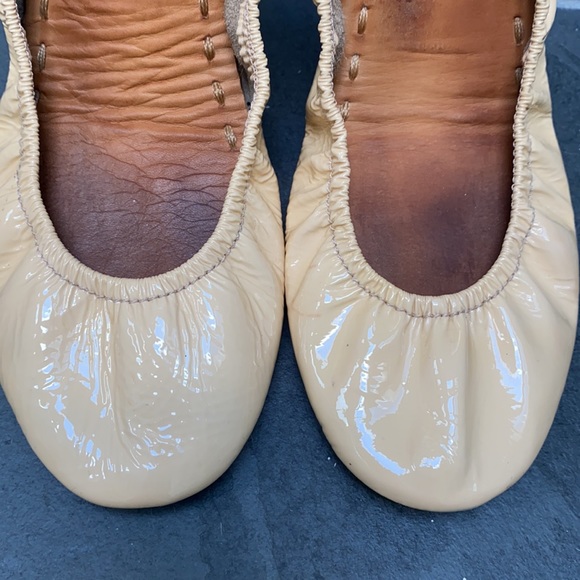 ✨Tieks Biscotti Patent Sz 7✨ - Picture 6 of 12